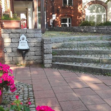Apartment Cottbus City Mit Blick Ueber Die Daecher - Fuer Treppensteiger Exterior foto